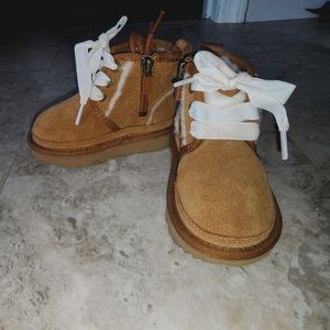 Toddler/kids Ugg Nuemel II Spill Seam Boots Size 6 BRAND NEW